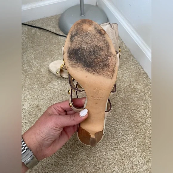 Giuseppe Zanotti Gold Studded Gladiator Heel Nude Size 39 - Picture 6 of 9